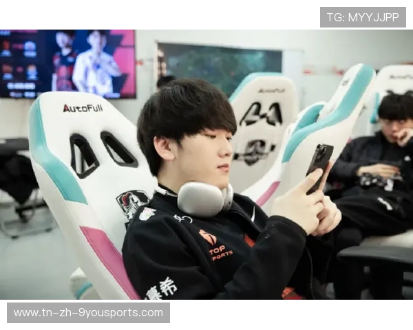 LPLAD手起枪落连取三个人头，带你见证电竞世界的巅峰时刻