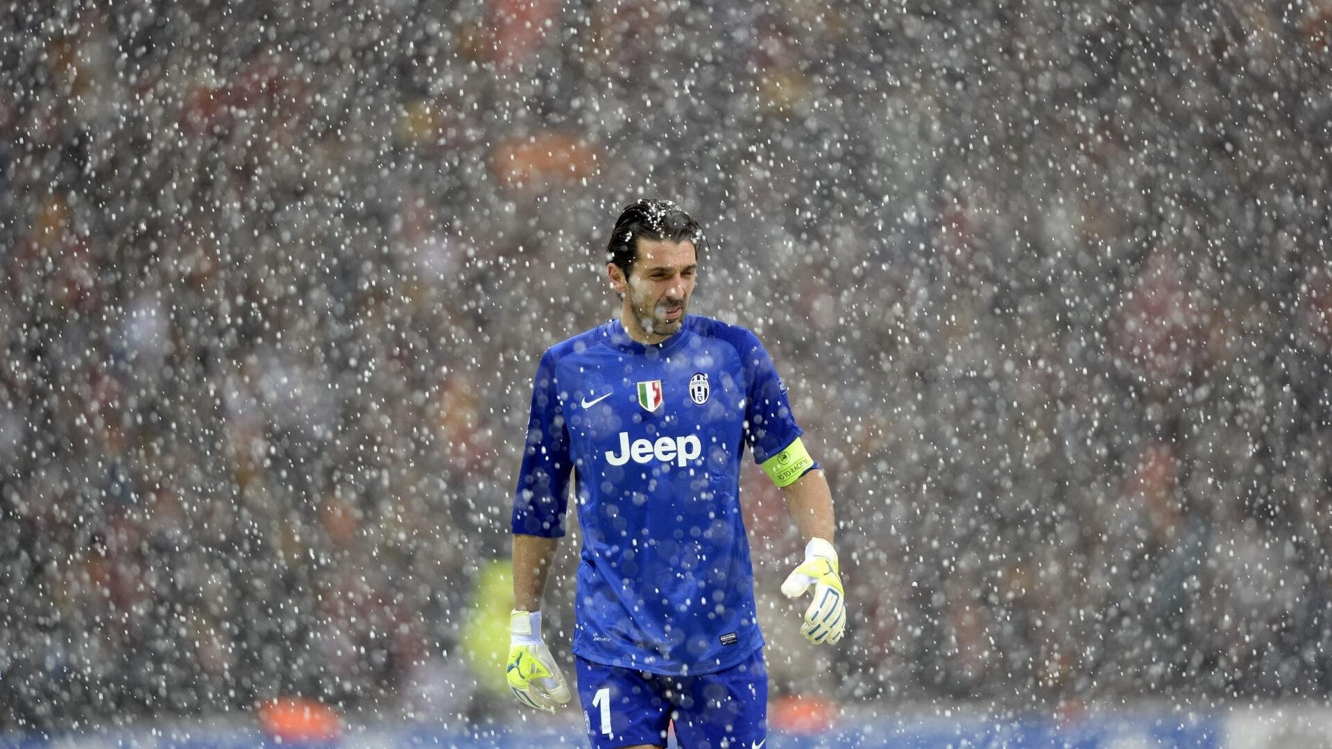 九游体育官网-中超球队前锋个人能力训练加强,中国足球某前锋